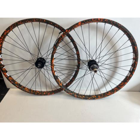 BLAD Geared Wheel Set - Orange Splatter 27.5 £120.00